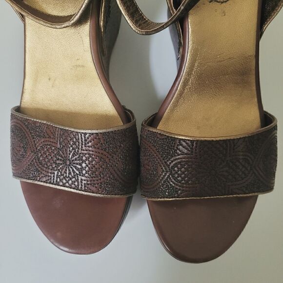 Prada Gold & Brown Wedge Sandals Size 39 - Picture 4 of 7